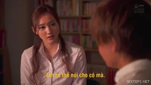 Em shipper dễ thương đèn bù cho anh khách vì giao hàng trễ